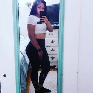 Meet your Posher, Becca